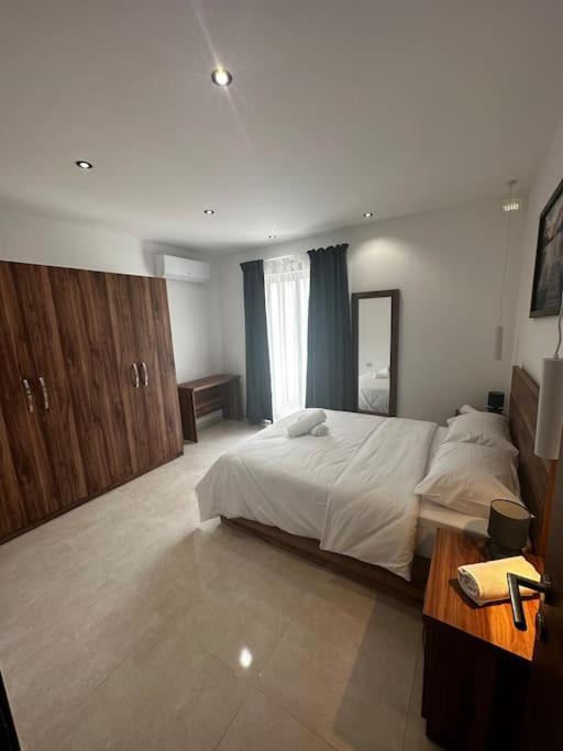 Bright 1 Bedroom Apartment In Noah Apartments, Gzira Екстер'єр фото